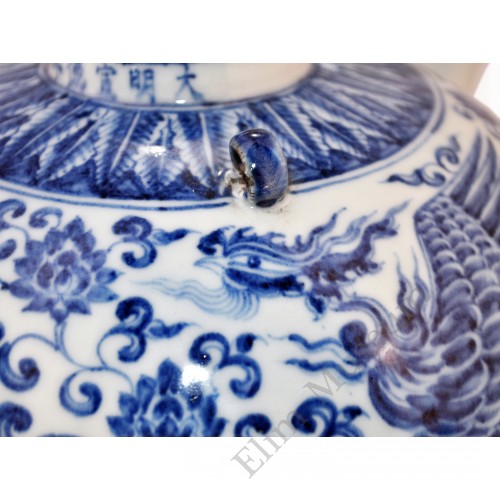 1485 A Ming b&w two phoenixes pattern bamboo-knots handle teapot 